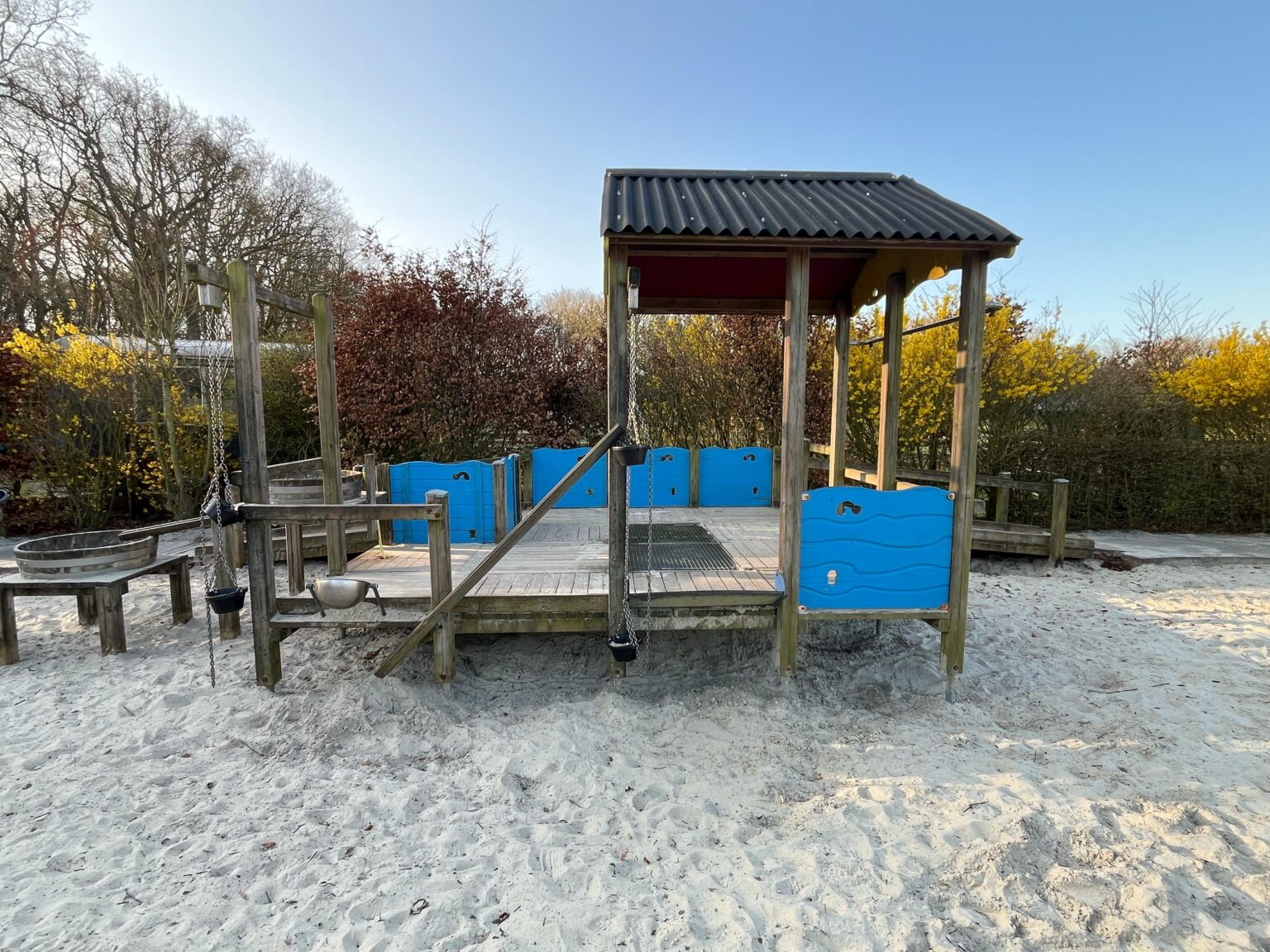 Foto blauw speeltoestel Oudemirdum