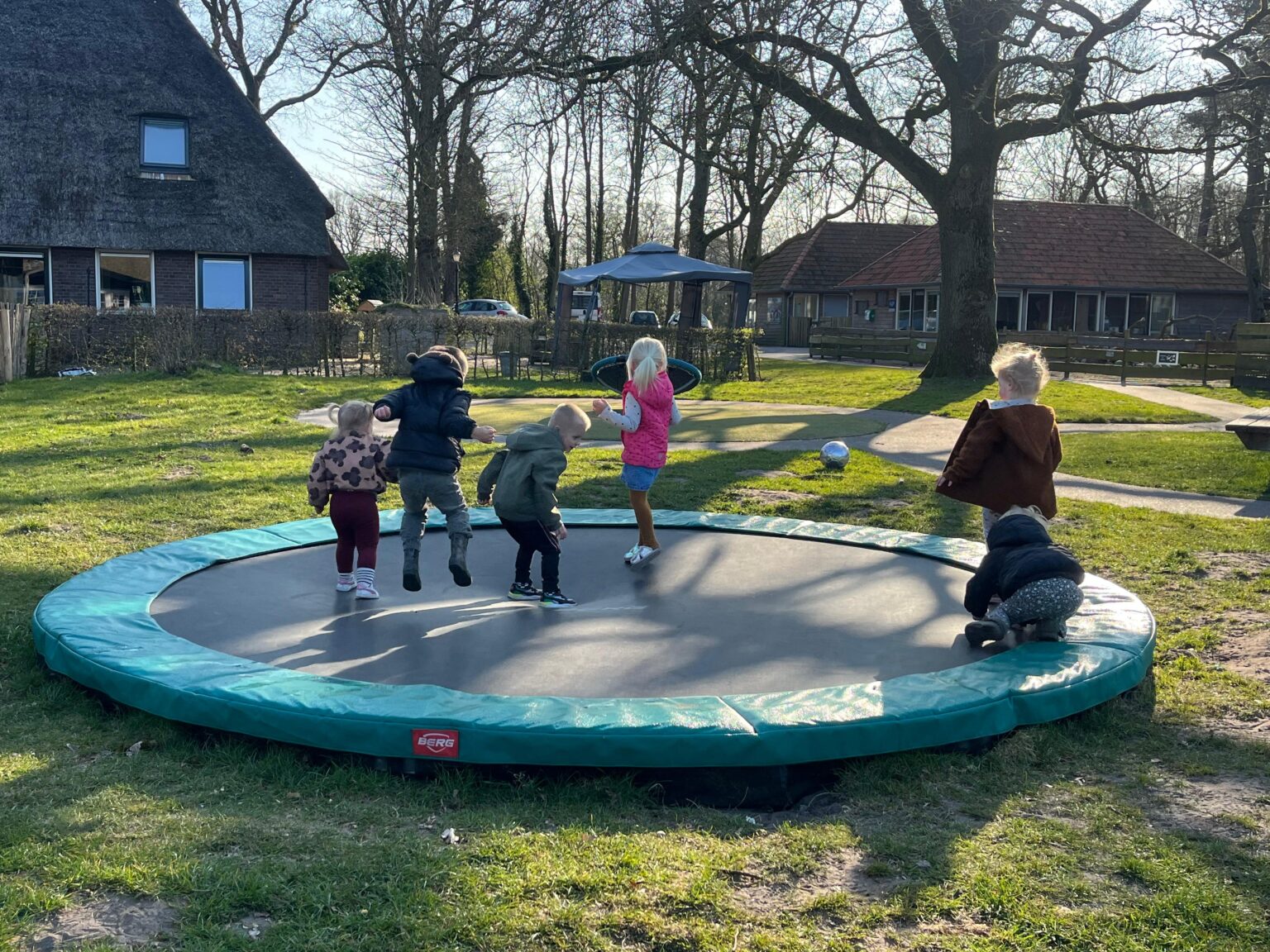 Kleurrijk foto trampoline